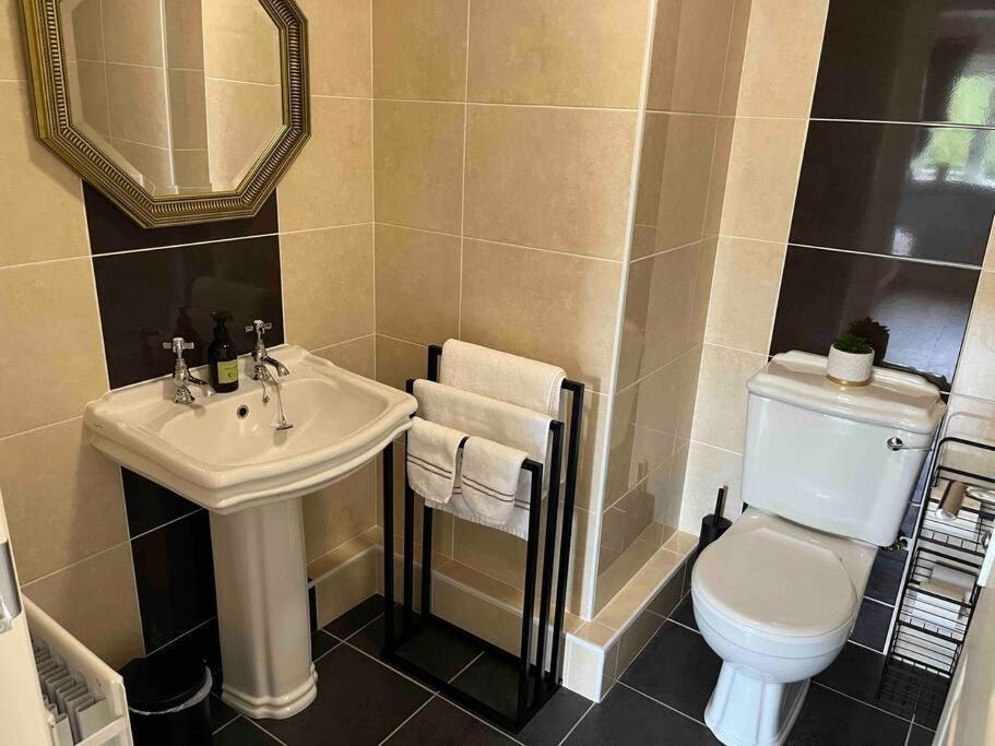 Hillcrest Lodge, Private Apartment On Lough Corrib, Oughterard Galway Luaran gambar
